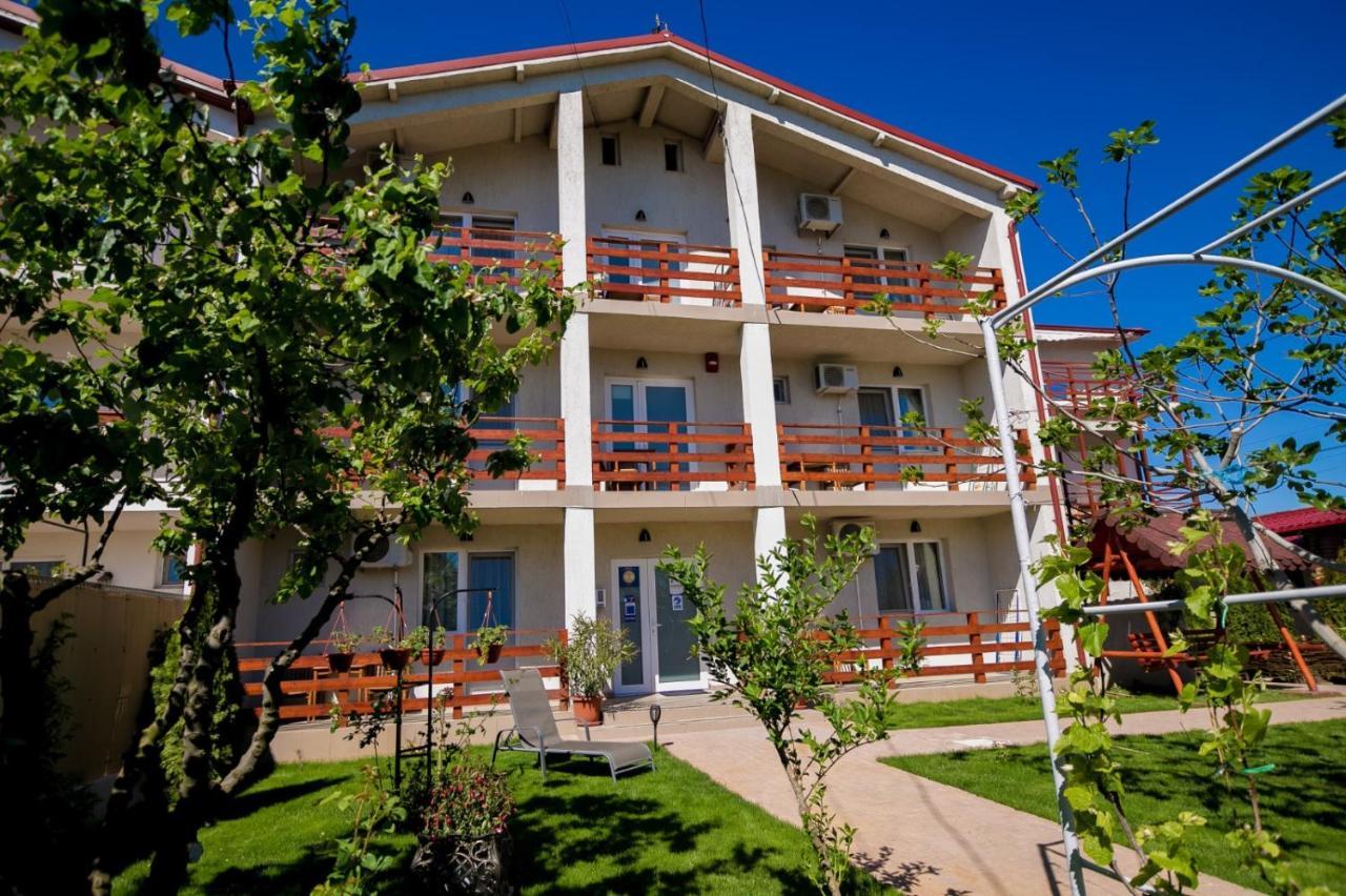 מלון Două Mai Casa Ypu מראה חיצוני תמונה