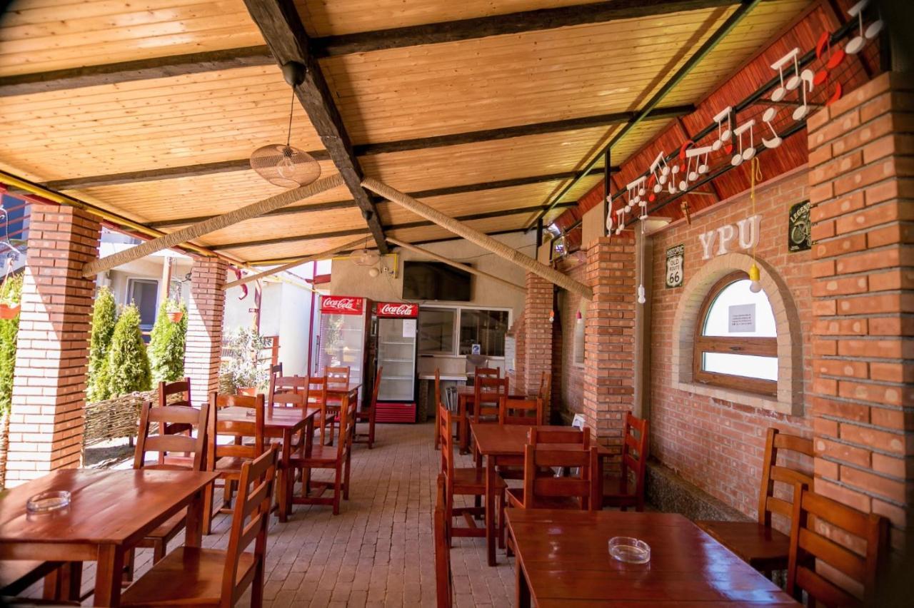 מלון Două Mai Casa Ypu מראה חיצוני תמונה